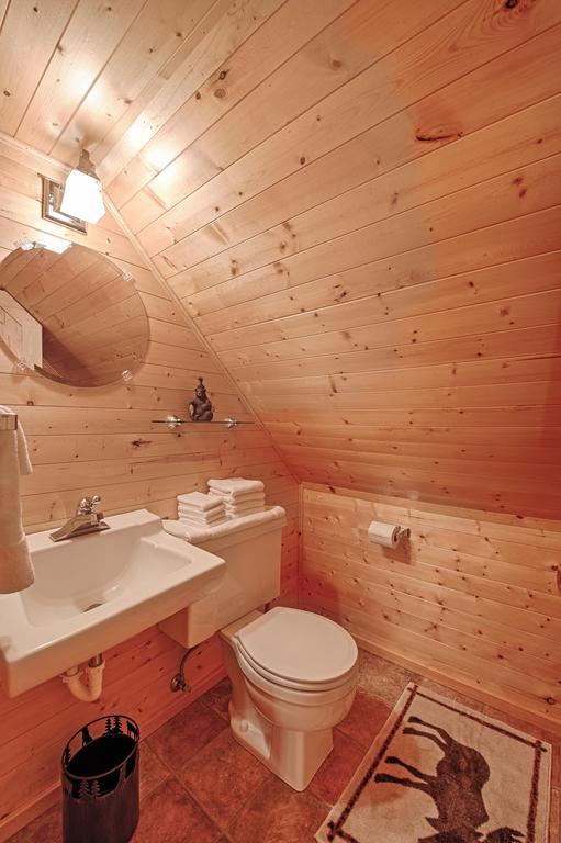 Grandma'S Cabin Yellowstone Vacation Home Island Park Room photo