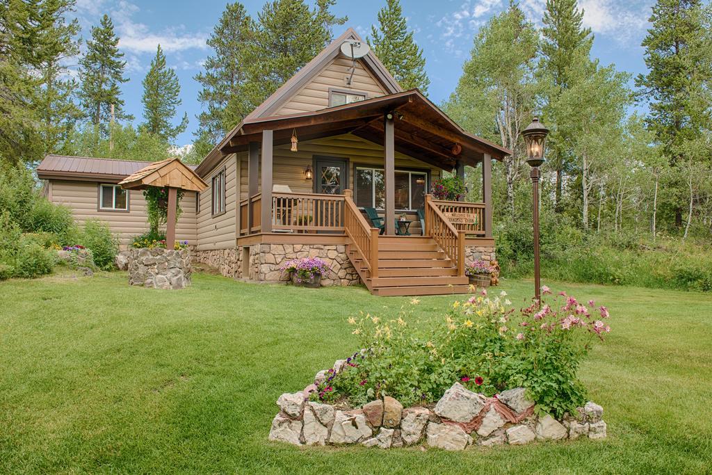 Grandma'S Cabin Yellowstone Vacation Home Island Park Room photo